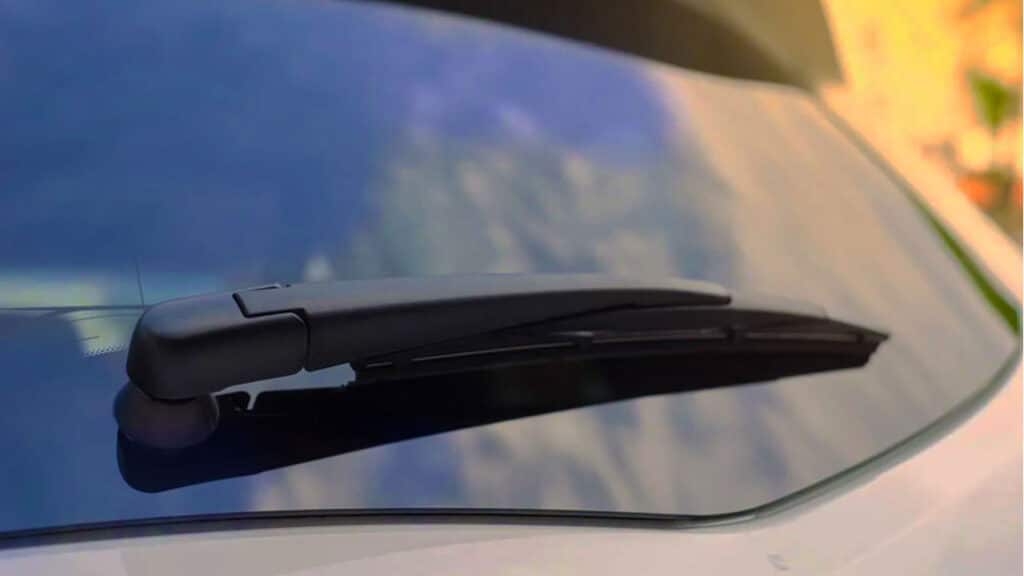 Why All Cars Don't Have a Rear Windshield Wiper? It's Car Wash